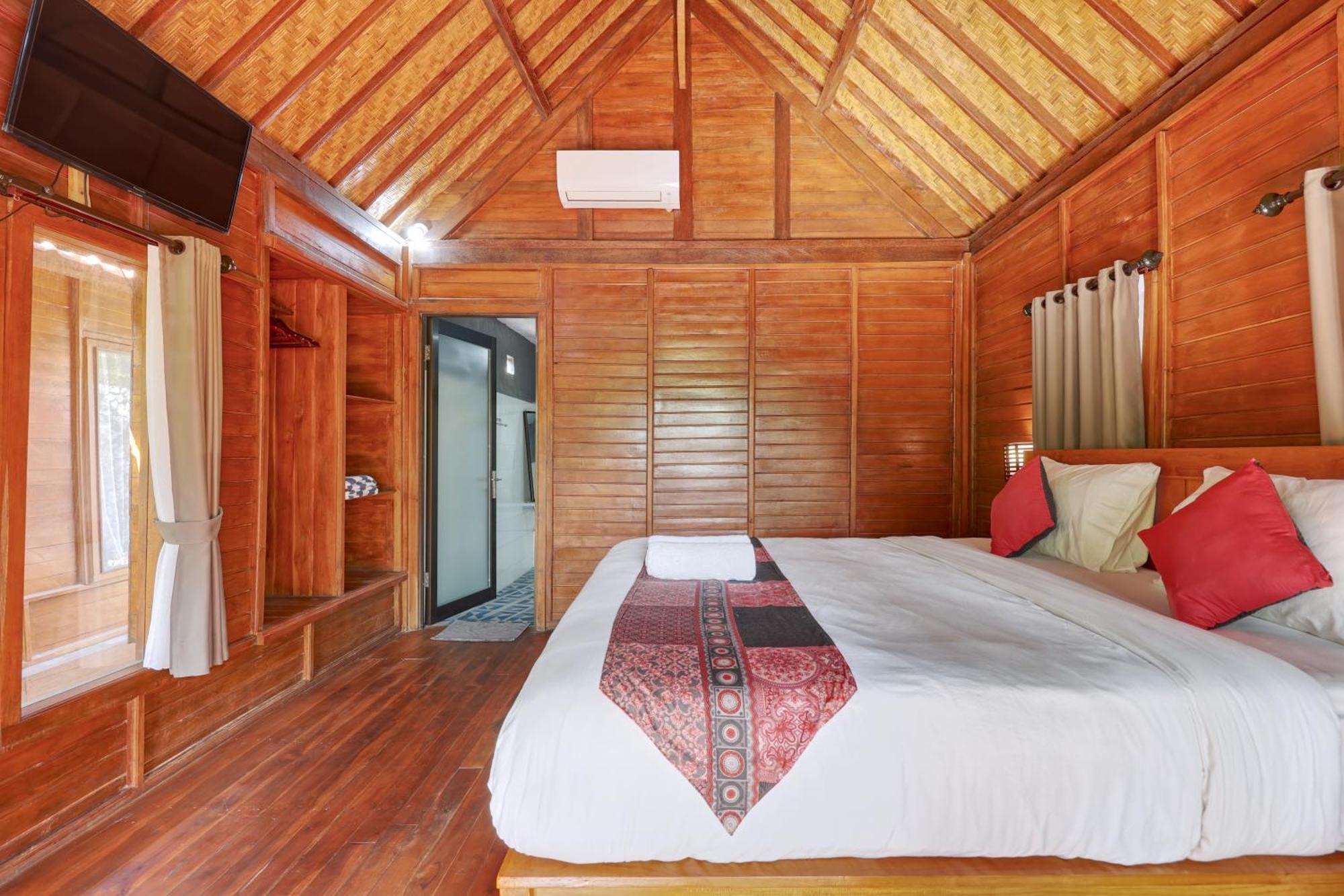 Ss Pangket Bungalow Toyapakeh Quarto foto
